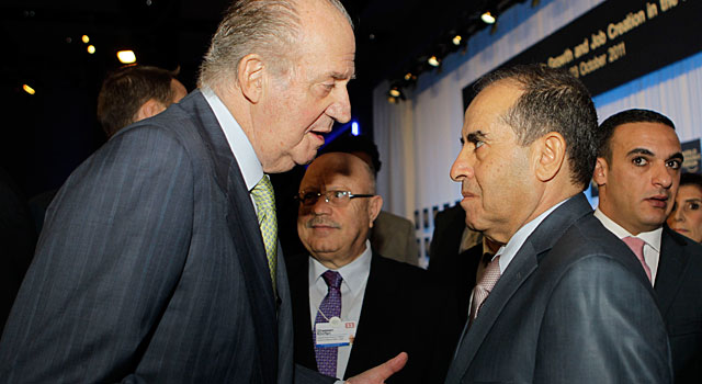 Don Juan Carlos, este sbado con el primer ministro libio en Jordania. | AFP