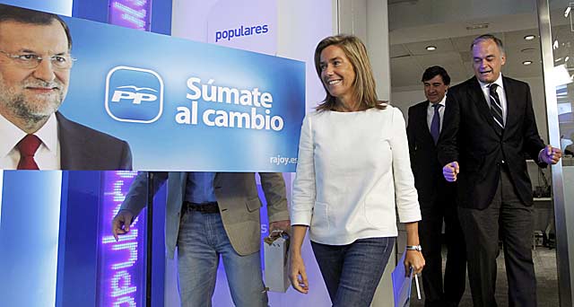 Ana Mato, antes de comparecer en rueda de prensa en la sede nacional del PP, en Madrid. | Efe/Chema Moya