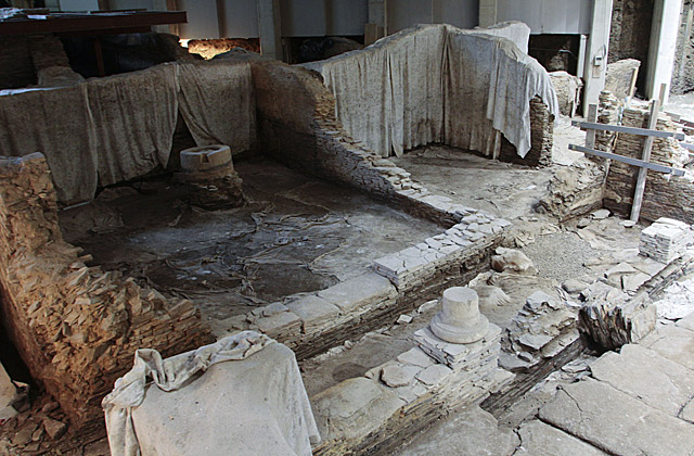 Interior del templo de Mitra, 'oculto' bajo un edificio universitario. | Pedro Agrelo