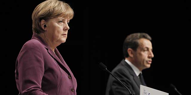 Angela Merkel (izda.) y Nicolas Sarkozy (dcha.), durante su comparecencia conjunta. | Efe