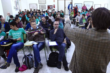 Asamblea de docentes en un instituto madrileo. | Antonio Heredia