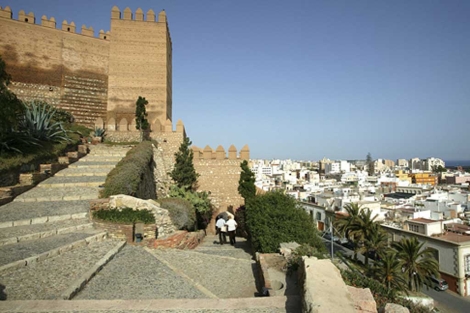 Vista de la Alcazaba de Almera, que conserva restos de la muralla. | E.M.