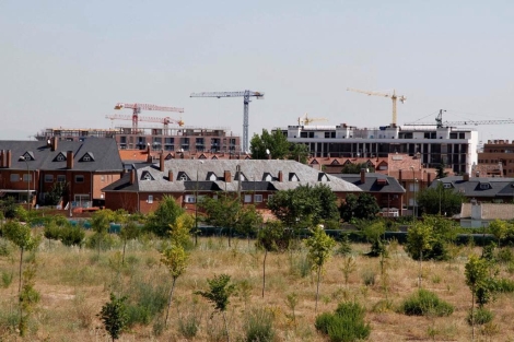 Viviendas nuevas y en fase de construccin en el distrito de Barajas (Madrid). | Diego Sinova