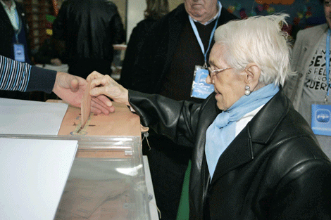 Con ms de 90 aos, reivindican su derecho al voto. | Rosa Gonzlez