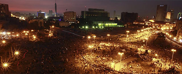 Imagen de los manifestantes en la Plaza Tahrir este lunes. | Reuters