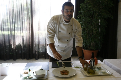 El chef Enrique Snchez durante la presentacin del libro. | Esther Lobato