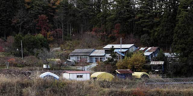 Una granja abandonada en Iitate, fuera del radio de exclusin de 20 km. de Fukushima. | Ap