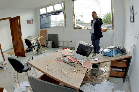 La sede socialista de A Estrada sufri un ataque en 2010. | Efe