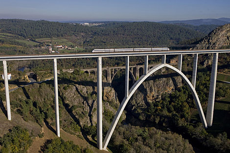 El viaducto del ro Ulla es el ms alto de la alta velocidad espaola. | Adif