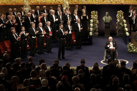 El sueco Tomas Transtrmer, Nobel de Literatura, se ha llevado la mayor ovacin. | Ap