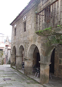 Su casa de Ribadavia (Ourense).