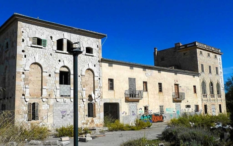 Estado actual que presenta el edificio de Son Puig, en el barrio palmesano de La Vileta. | Arca