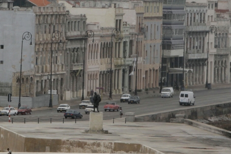 Viviendas del Malecn en La Habana. | Javier Galeano