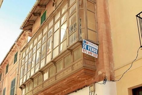 Imagen de una casa situada en la calle Sant Jaume. | Pep Vicens