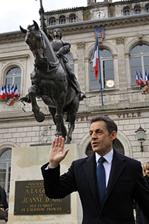 Sarkozy durante la visita. | Reuters