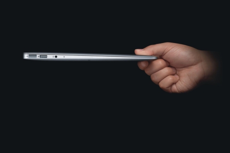 Imagen del MacBook Air, el porttil de Apple que ha desatado la 'fiebre' por los 'ultrabooks'. | EL MUNDO