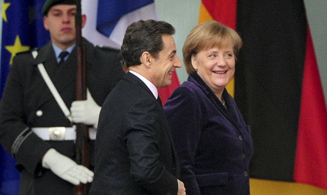 Angela Merkel recibe a Nicolas Sarkozy. | Afp