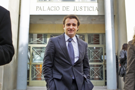 Carlos Parodi, en la puerta del Palacio de Justicia, este martes. | Ernesto Caparrs