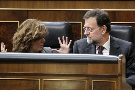 Senz de Santamara y Rajoy conversan este mircoles en el Congreso. | Jos Aym