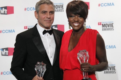 George Clooney y Viola Davis, mejor actor y actriz en los Critic's Choice Awards. | Reuters
