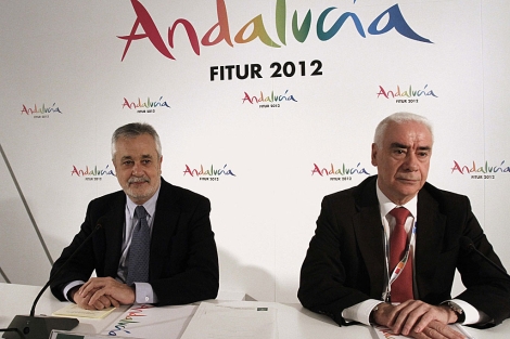 Jos Antonio Grin, a la izquierda, con su consejero de Turismo, Luciano Alonso. | Efe