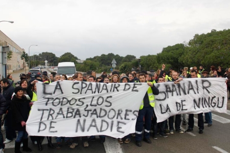 Imagen de la protesta de los empleados. | Jordi Avell