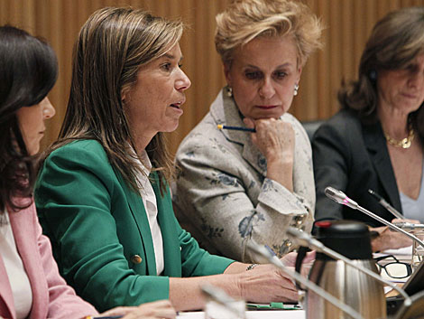 La ministra de Sanidad, Ana Mato, en la comisin de Igualdad del Congreso. | Efe