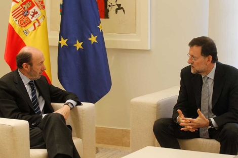 Rubalcaba, con Rajoy, en La Moncloa. | J. Aym.