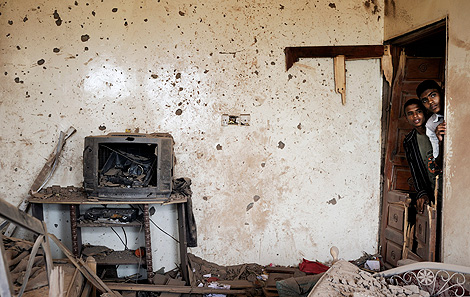 Imagen de una casa destruida en Taiz tomada por Samuel Aranda, ganador del World Press Photo. VEA MS FOTOS DE ARANDA