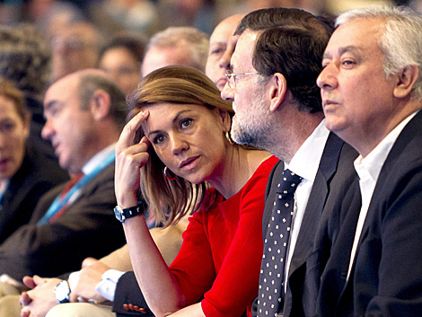 Cospeda, junto a Rajoy y Arenas en el congreso del PP. | Efe/Julio Muoz