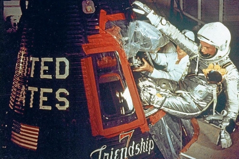 John Glenn entra en la cpsula 'Friendship 7' el 20 de febrero de 1962. | NASA