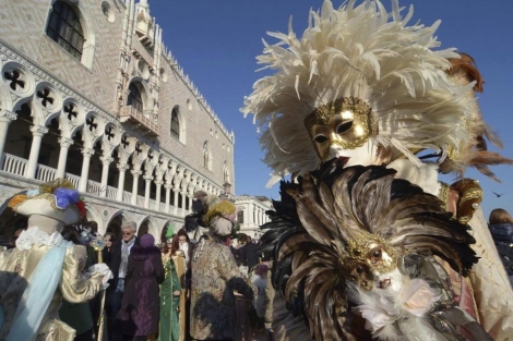 Venecia, conocida por su carnaval, estará un poco más cerca. | Efe