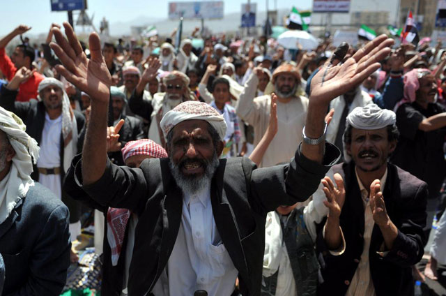 Manifestantes yemenes celebran 'el primer viernes sin Saleh' en San. | Afp
