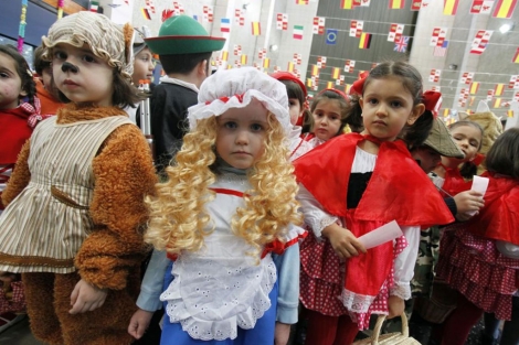 Niños en un colegio de Valladolid. | Efe