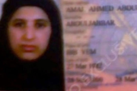 Foto publicada por la CNN de una identificacin de Amal Ahmed Abdulfattah