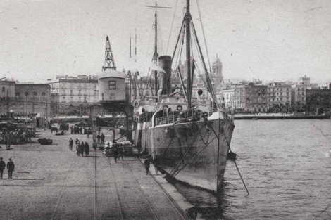 El navo conocido como 'Barco del Arroz' antes de su hundimiento en 1937. | ELMUNDO.es