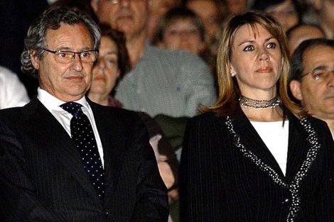 Ignacio Lpez del Hierro, junto a su esposa, Mara Dolores de Cospedal. | EL MUNDO