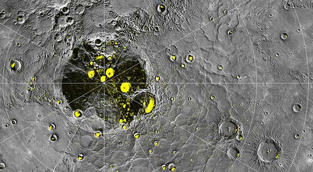 Imagen de la sonda Messenger de crteres de Mercurio donde podra existira agua helada. | NASA