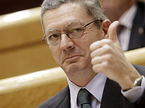 El ministro de Justicia, Alberto Ruiz-Gallardón, en el Senado. | Alberto Di Lolli