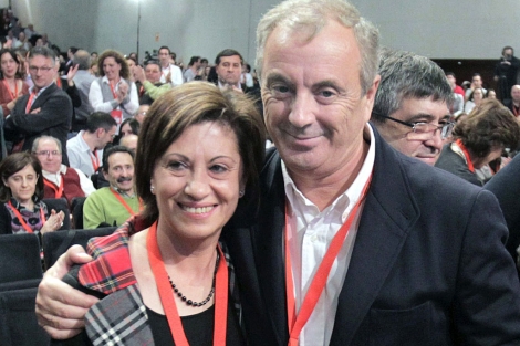 Pachi Vzquez y Elena Espinosa, antes de las votaciones en el congreso del PSdeG. | Efe