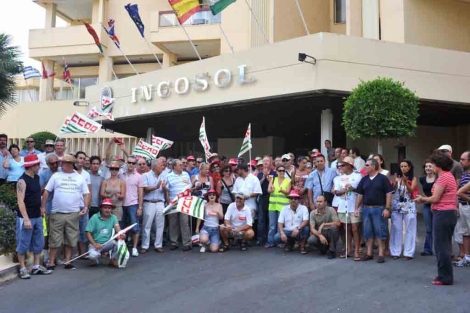 Una de las protestas de los empleados de Incosol para evitar los despidos. | ELMUNDO.es