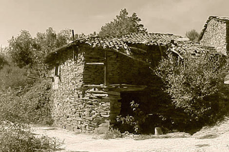 Una de las casas de Couso Galn, antes de ser rehabilitada. | ADG