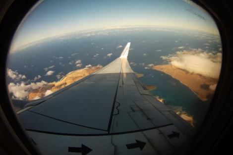 Vuelo sobre Lanzarote de Air Europa. | Ricardo Marquerie