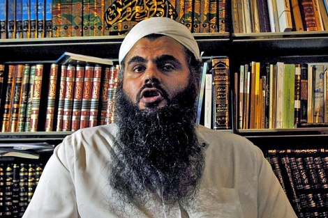Imagen del clrigo radical Abu Qatada en Londres. | AP