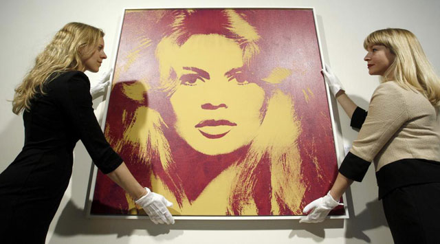 Un retrato de Brigitte Bardot realizado por Andy Warhol. | Reuters