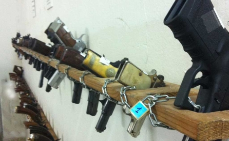 Varias de las armas que saldrn a subasta. | OPC