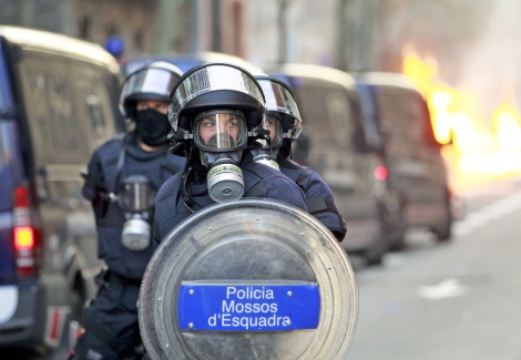 habr unos 4.500 mossos y 3.500 policas y guardias civiles. | D. Umbert