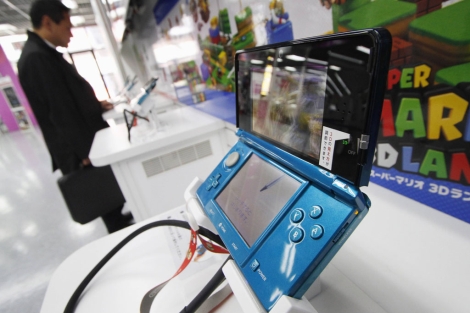 Una Nintendo 3DS en una tienda en Japn. | Efe