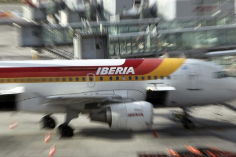 Avión de Iberia en Barajas. | Efe