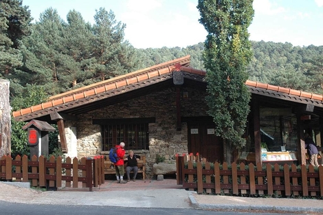 Visitantes en el Centro de Educacin Ambiental Valle de la Fuenfra. | Marga Estebaranz